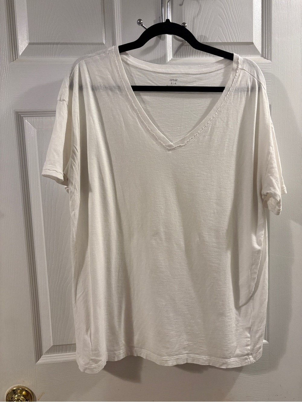 aerie White V-Neck Short Sleeve Tee